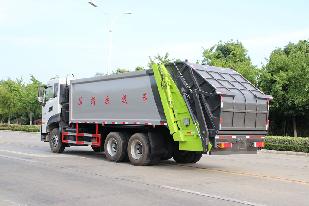 東風(fēng)天龍壓縮垃圾車高清圖