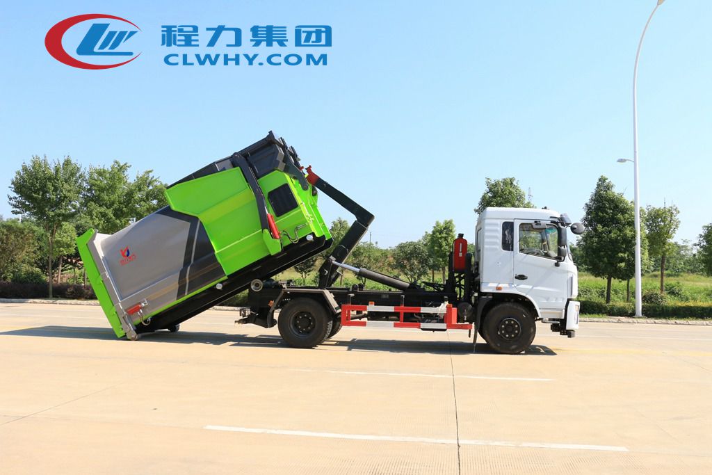 東風(fēng)專底勾臂垃圾車高清圖
