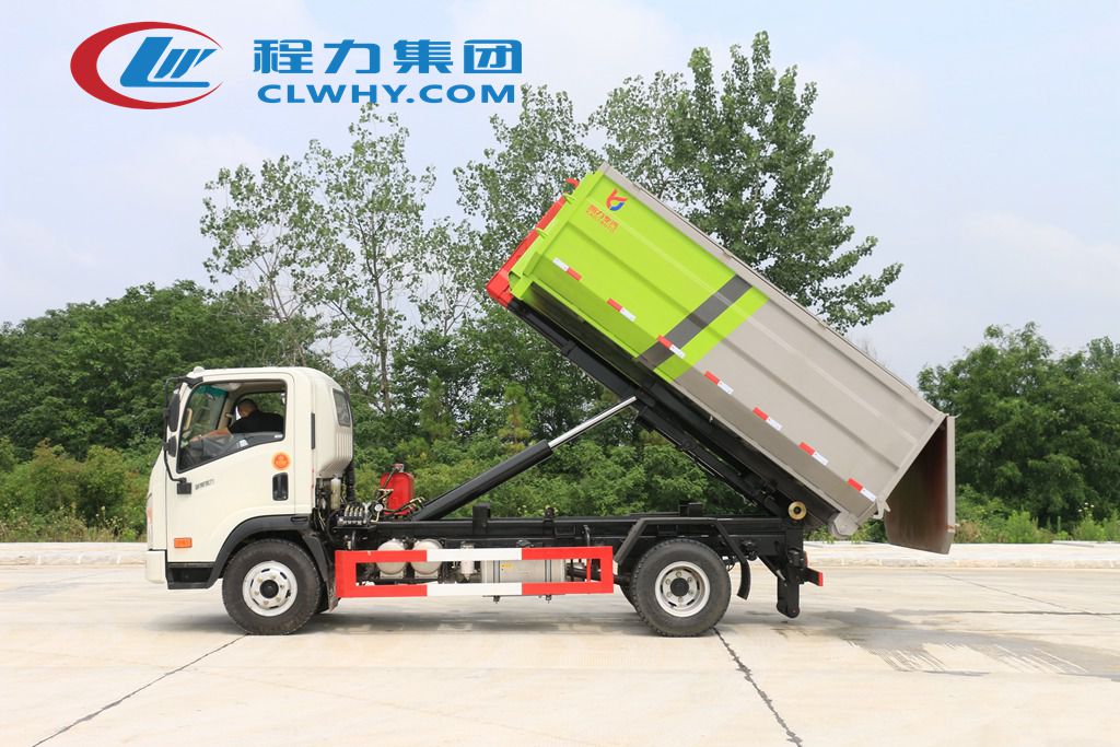 大運(yùn)勾臂垃圾車高清圖