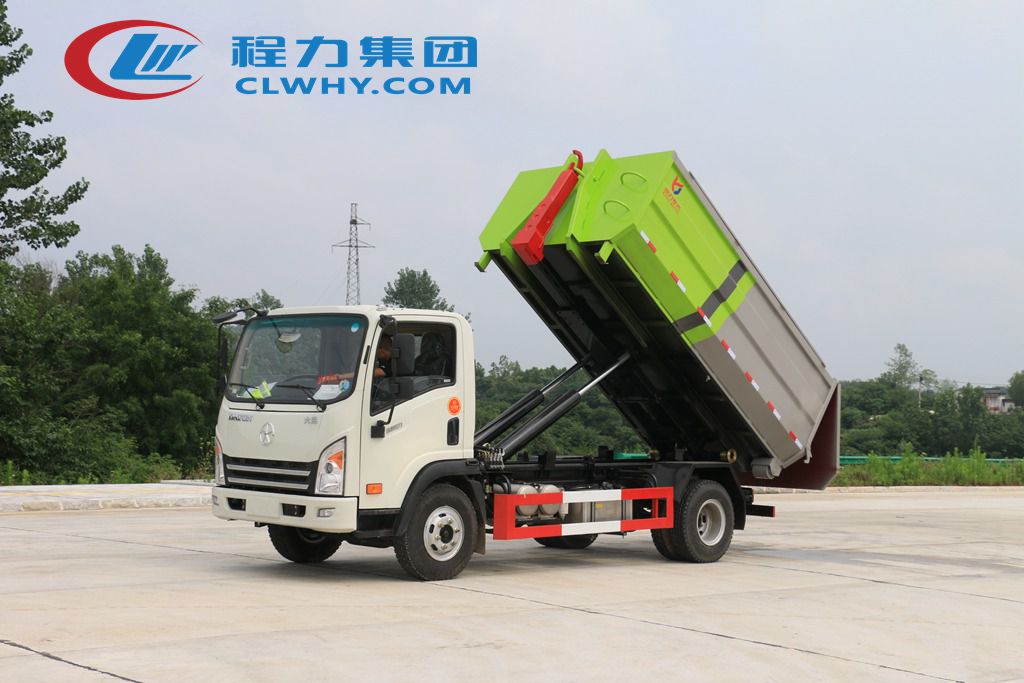 大運(yùn)勾臂垃圾車高清圖