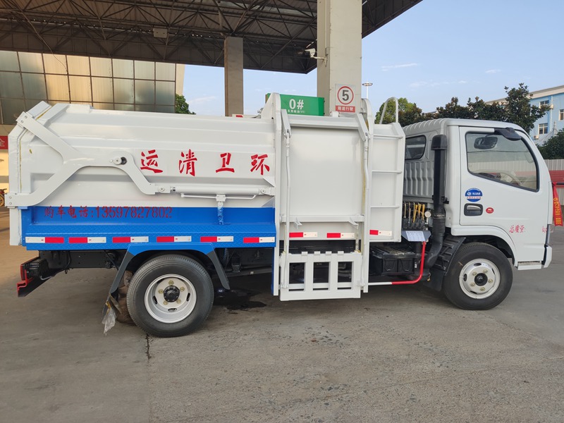 內(nèi)蒙古海拉爾張總來(lái)廠自提掛桶垃圾車(圖2)