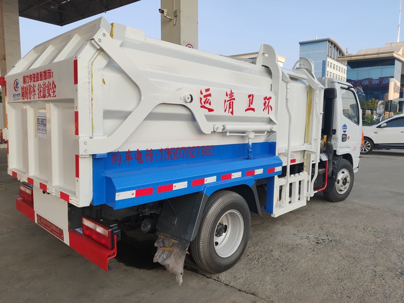 內(nèi)蒙古海拉爾張總來(lái)廠自提掛桶垃圾車(圖3)