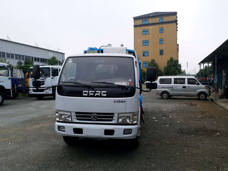 廣東客戶訂購(gòu)壓縮式垃圾車(圖4)