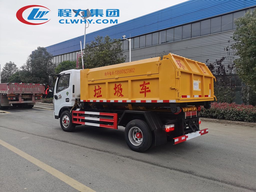 東風小多利卡套臂垃圾車發(fā)車(圖4)